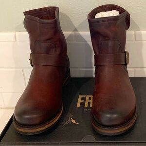Frye"Veronica"   short boots. Brand NEW.     NWT.   color  Redwood.  sz. 8.5